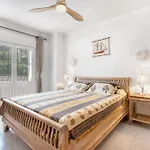 Jeannine Casa de Férias